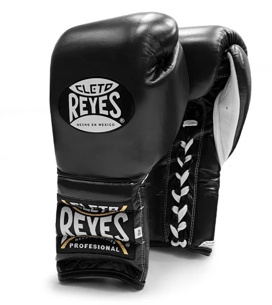 Cleto Reyes Traditional Lace Sparring Boxing Glove - Image 3