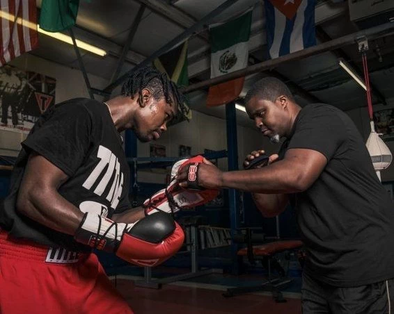 Title Gel Palm Pads - Image 3